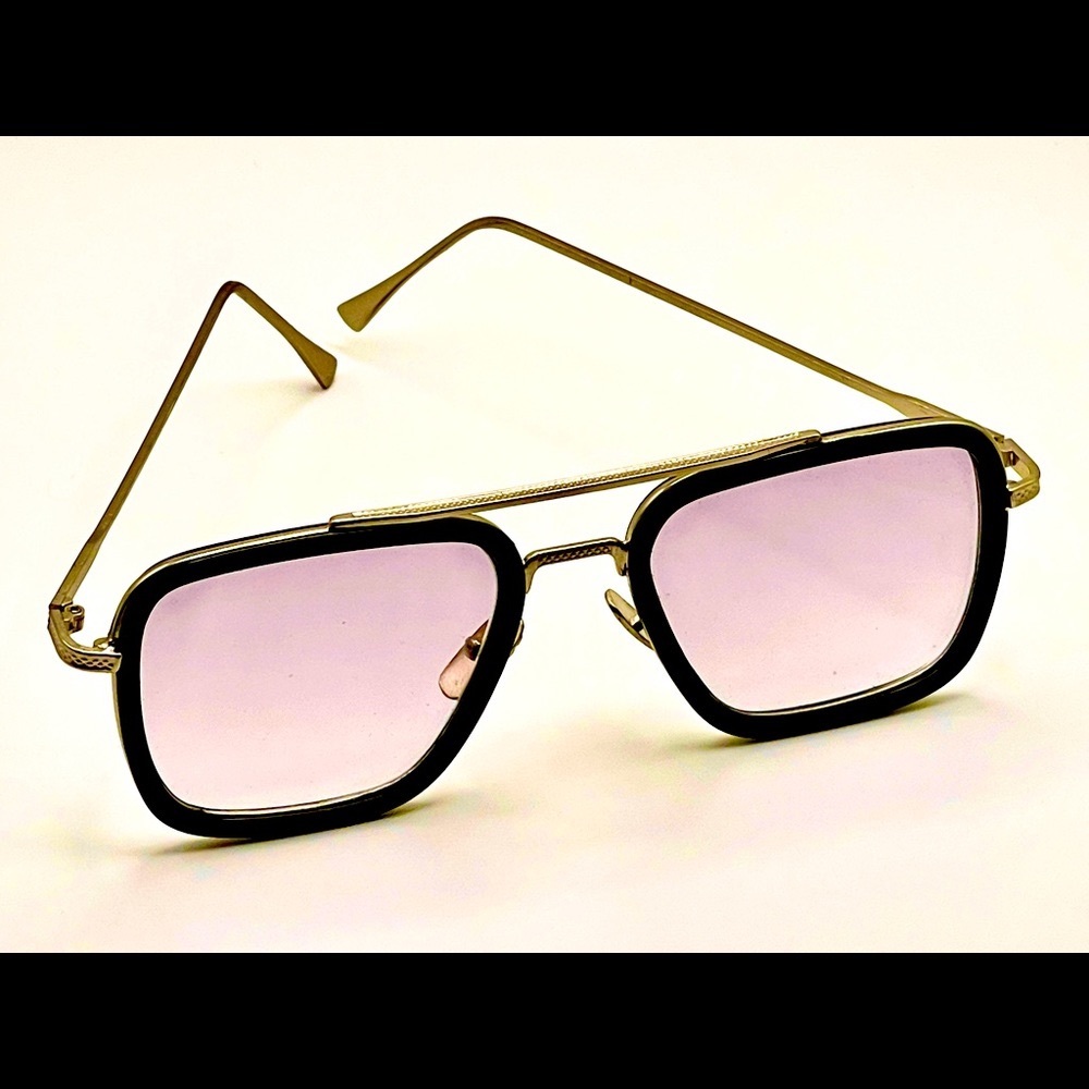 Unisex - Large Frame Metallic Sunglasses